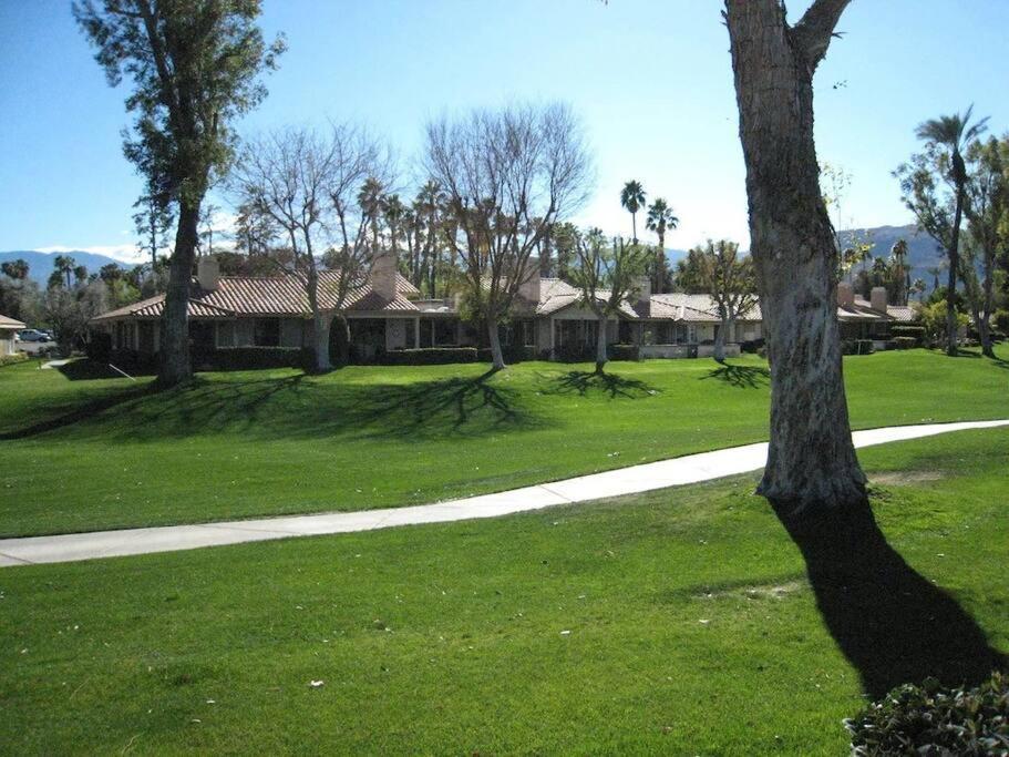 Private Country Club Condo On Awesome Golf Course! Palm Desert Zewnętrze zdjęcie