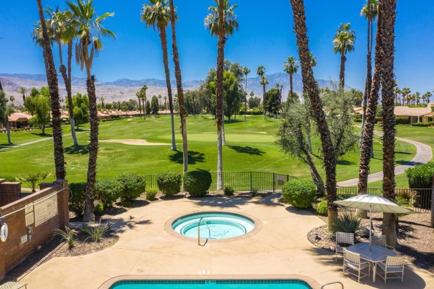 Private Country Club Condo On Awesome Golf Course! Palm Desert Zewnętrze zdjęcie